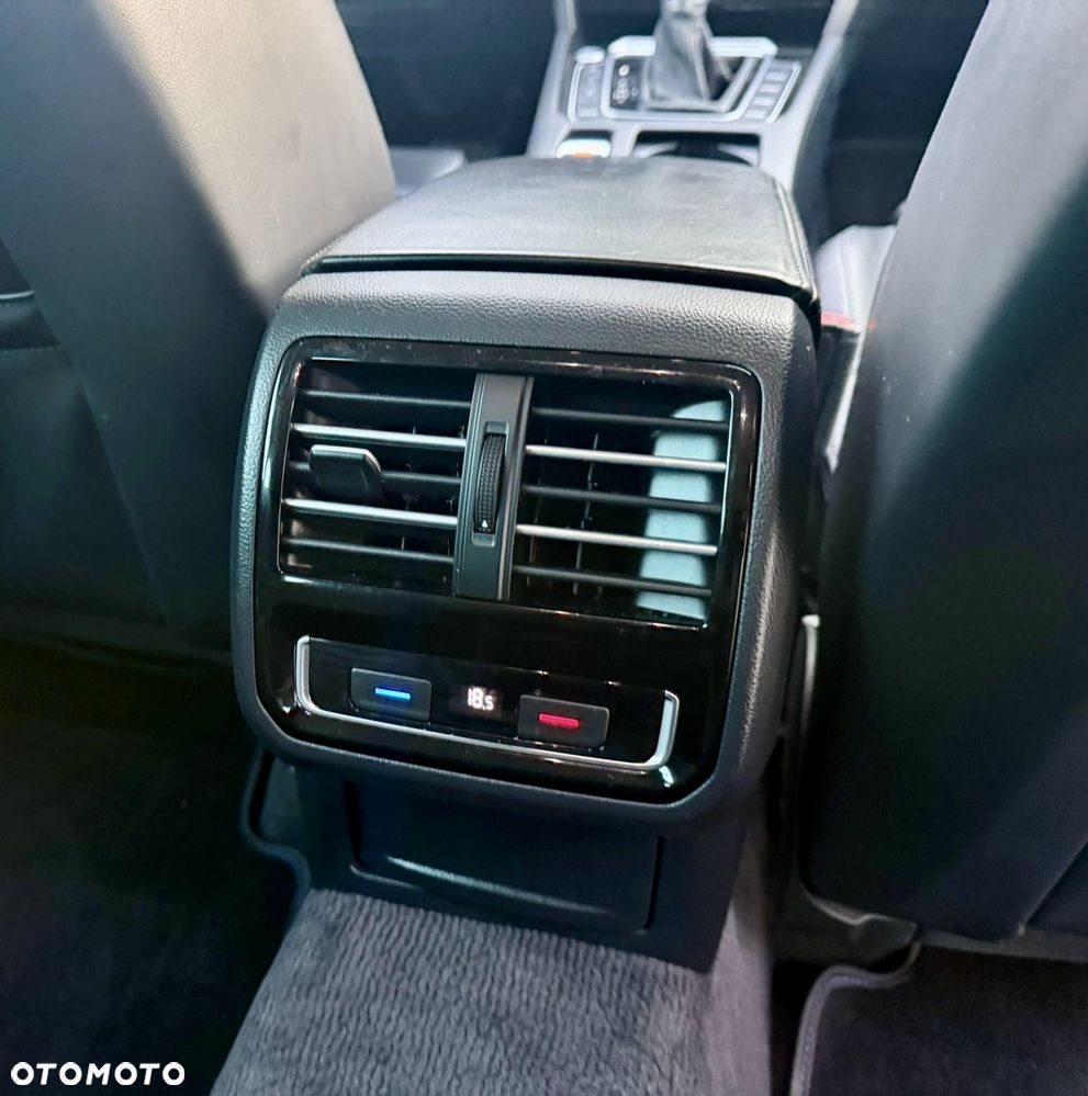 Volkswagen Passat 2.0 TDI Bi-Turbo BMT 4Mot Highline DSG - 14