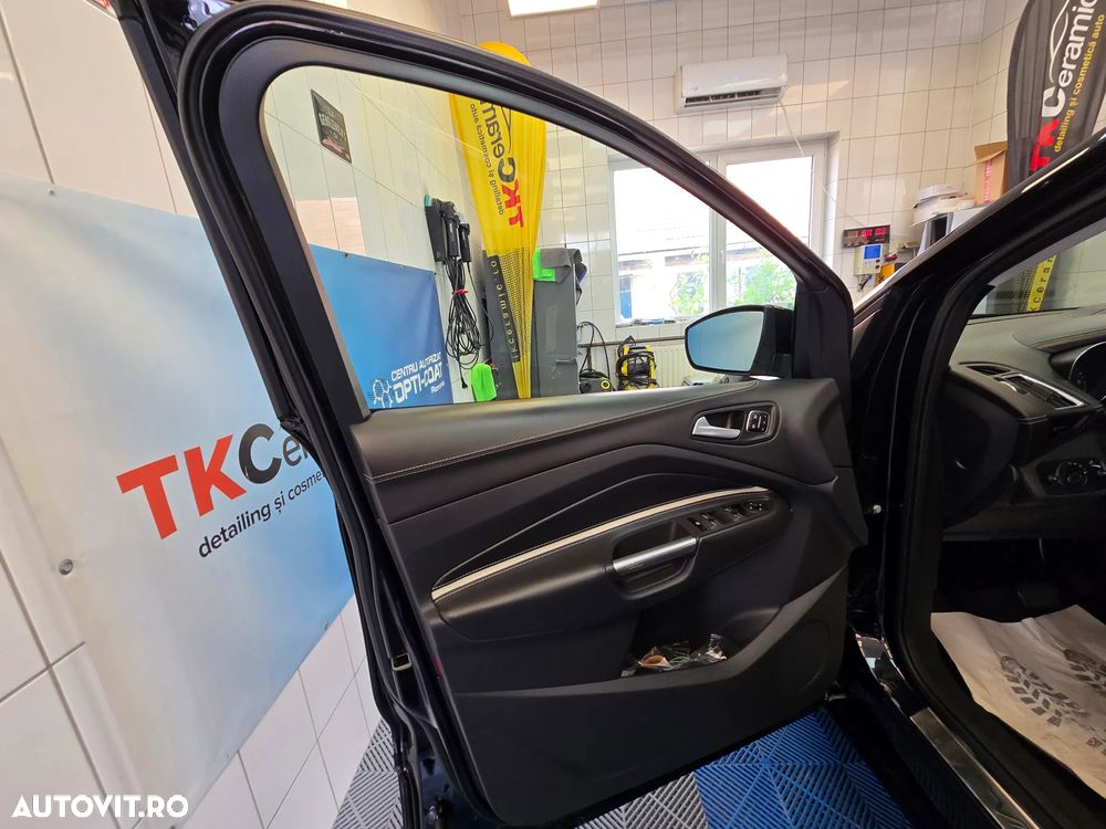 Ford Kuga 2.0 TDCi 4WD Powershift Vignale - 18
