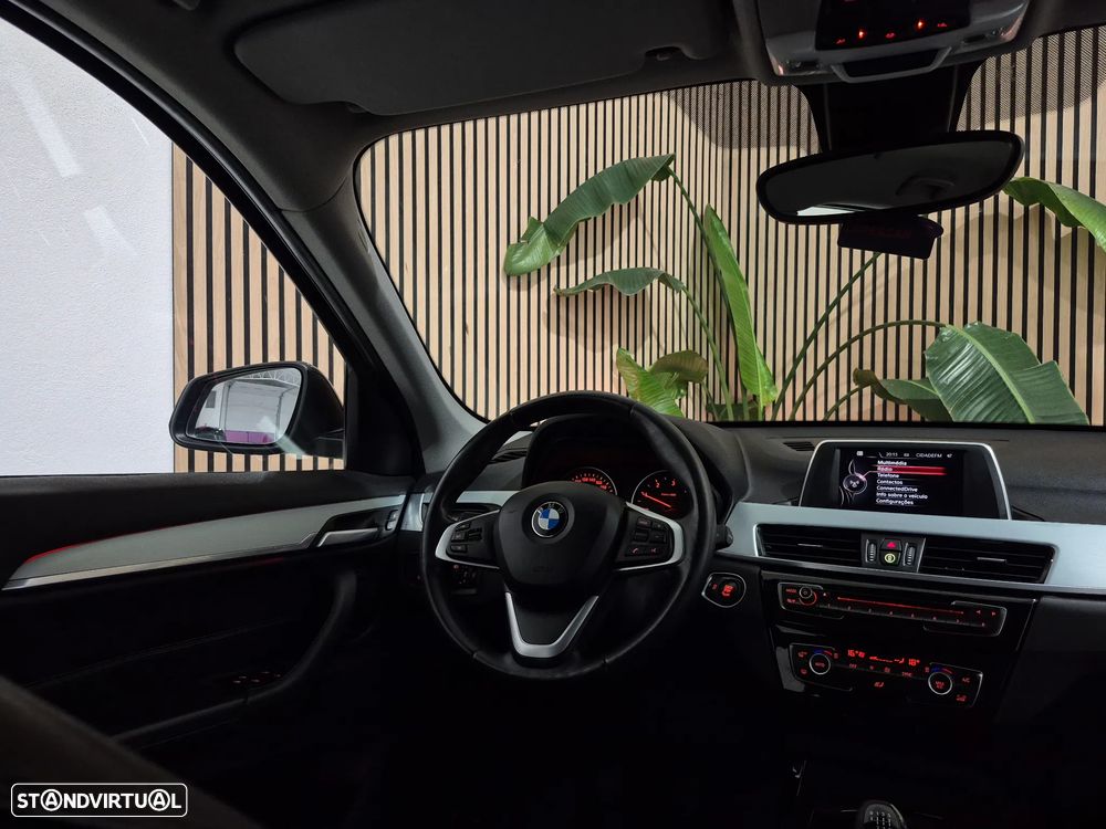 BMW X1 16 d sDrive Line xLine - 9