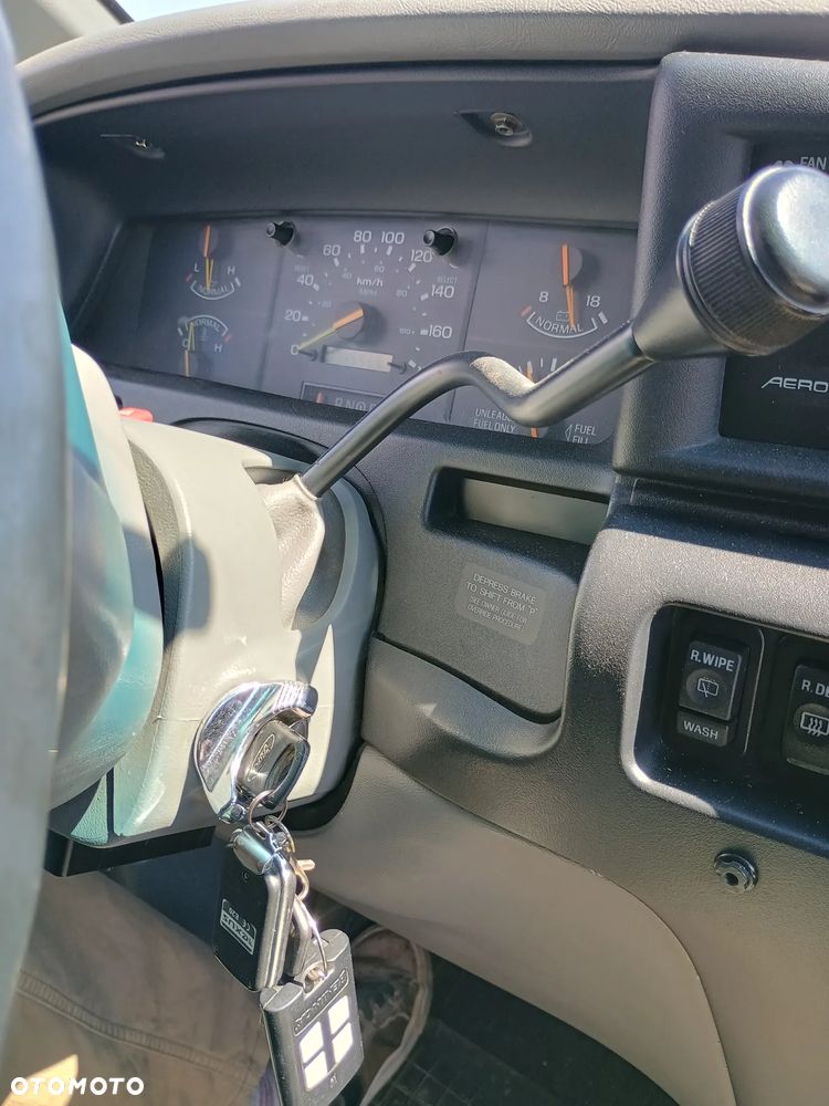 Ford Aerostar - 4