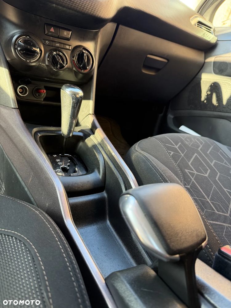 Peugeot 2008 120 VTI Automatik Active - 8