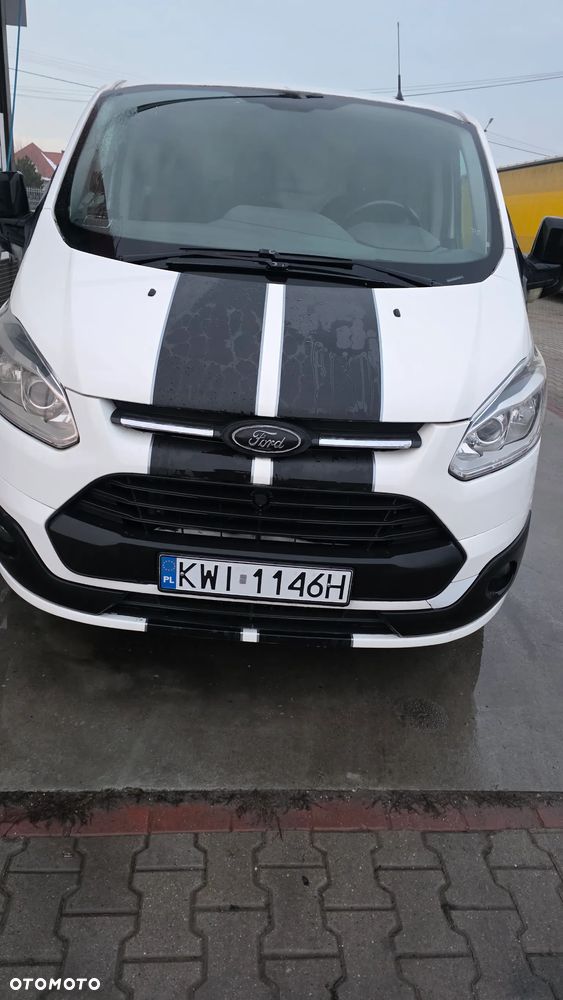 Ford Custom - 10