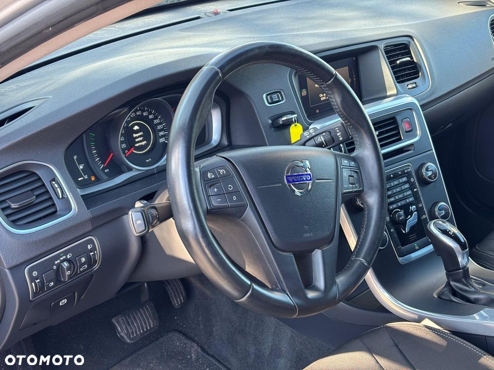Volvo V60 D2 Drive-E Kinetic - 26