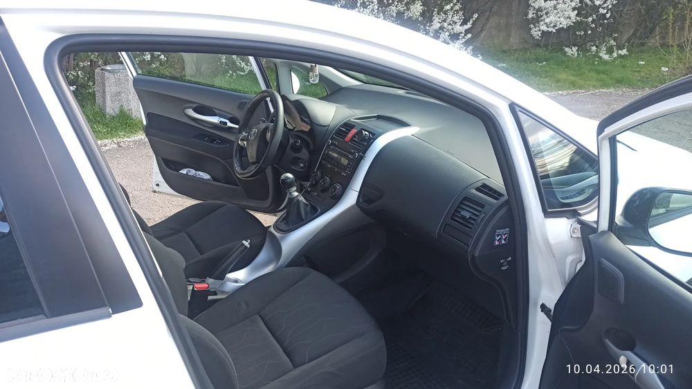 Toyota Auris 1.4 D-4D 2010 - 5