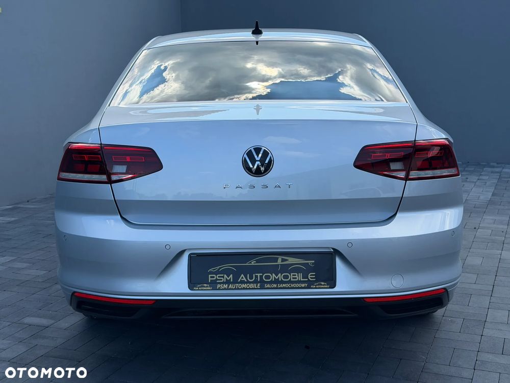 Volkswagen Passat 2.0 TDI EVO Elegance - 9