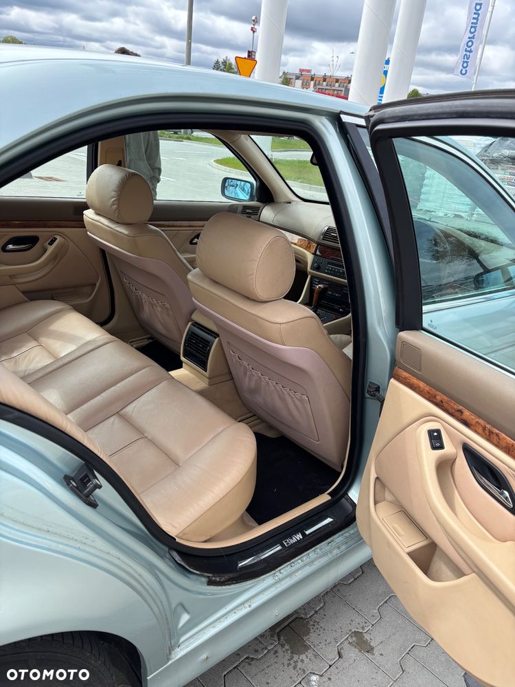 BMW Seria 5 - 24
