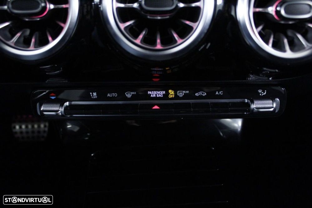 Mercedes-Benz A 180 d AMG Line Aut. - 30