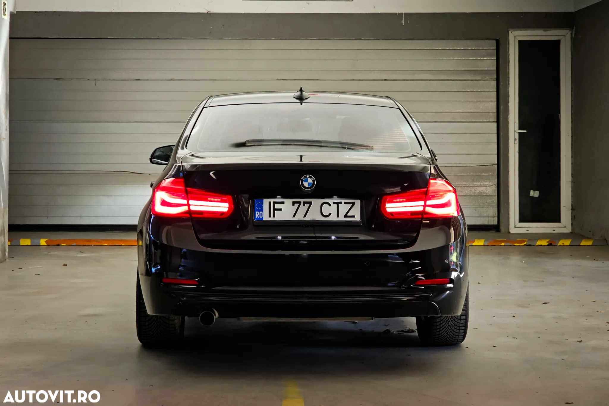 BMW Seria 3 318i Aut. Sport Line - 23