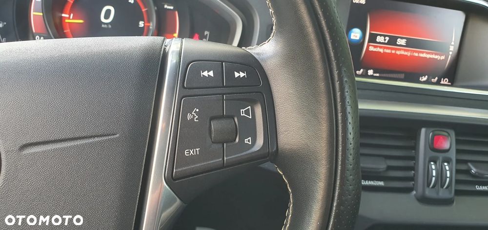 Volvo V40 D3 Geartronic RDesign - 19