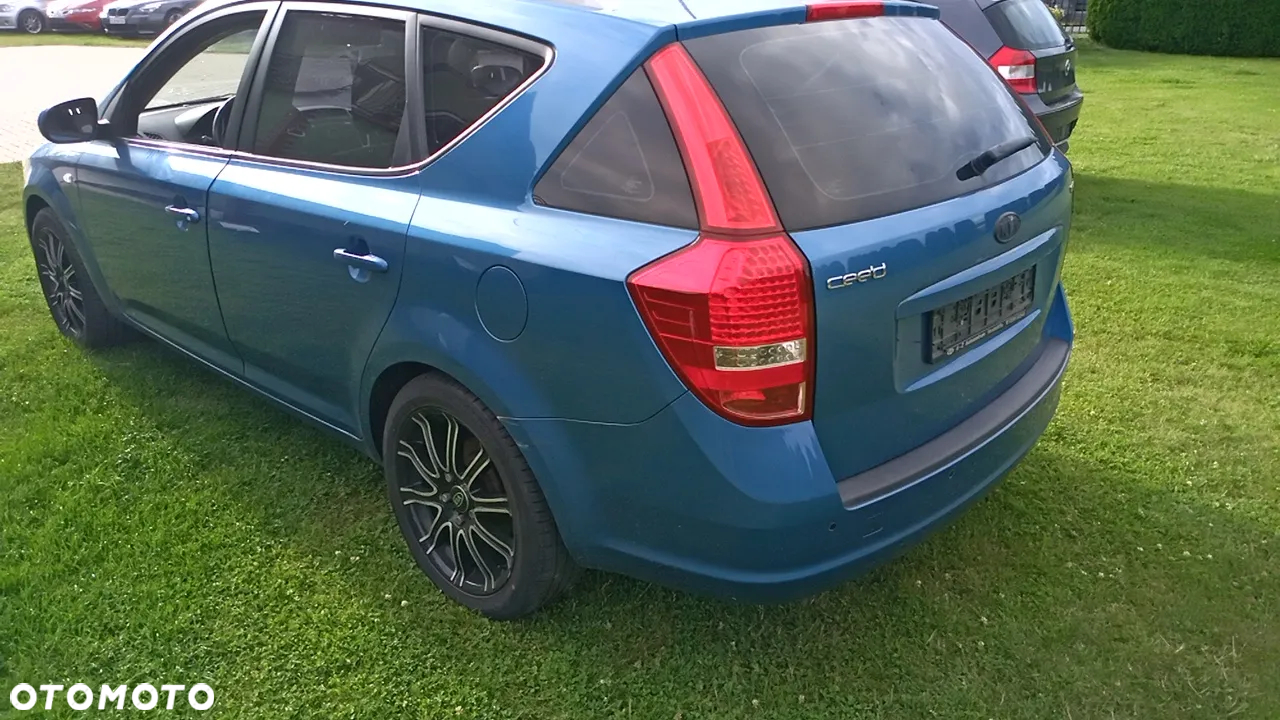 Kia Ceed - 5