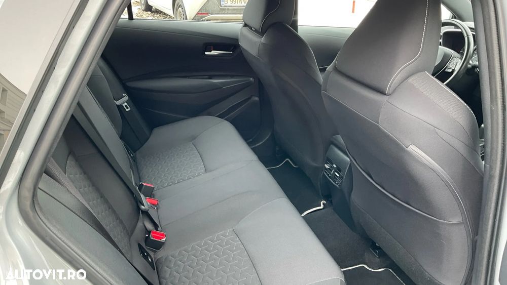 Toyota Corolla 1.8 HSD Dynamic - 16