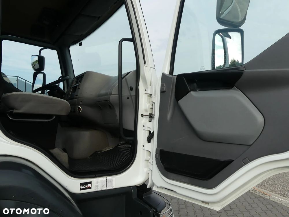 Renault MIDLUM 180  4x4 / WYWROTKA + HDS HIAB SKŁADANY W Z / - 24