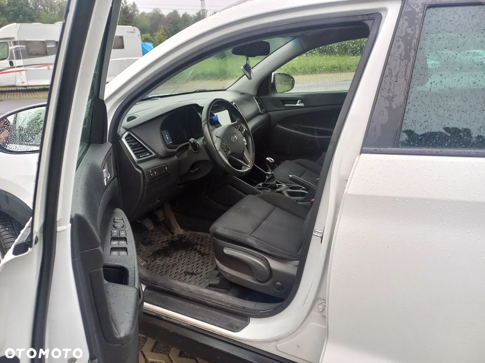 Hyundai Tucson 1.6 GDI BlueDrive Comfort 2WD - 5