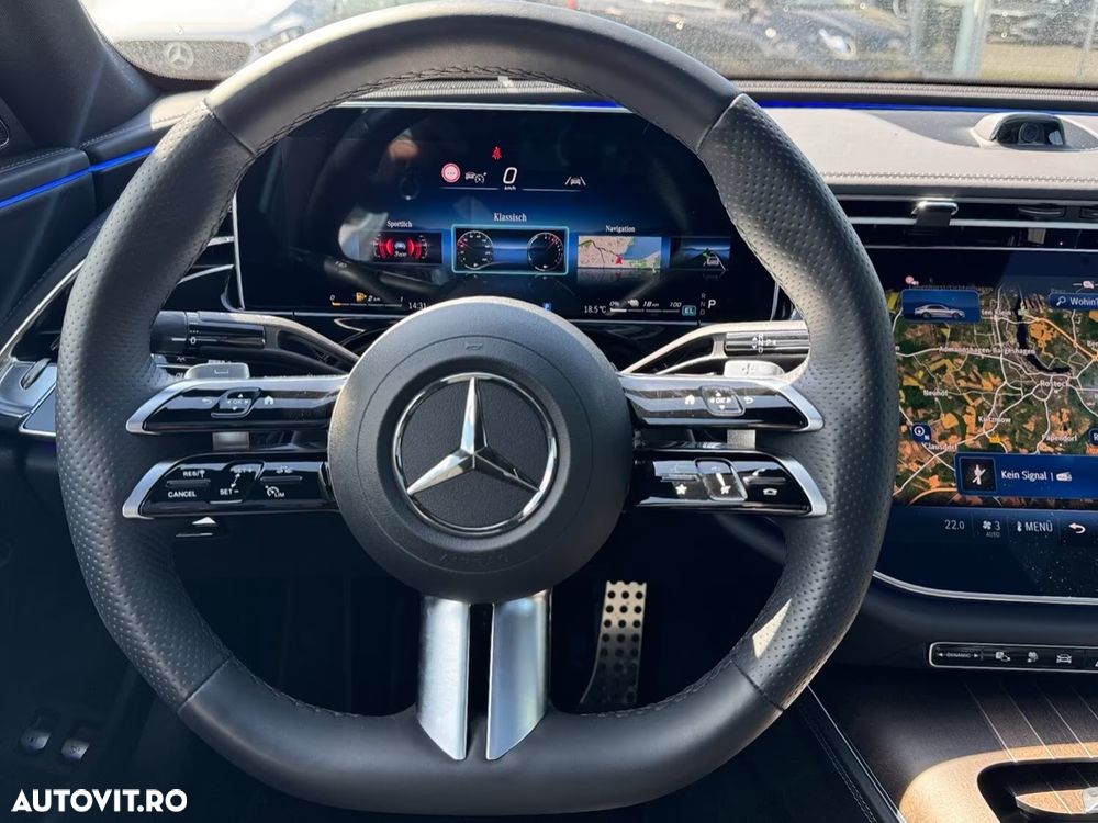 Mercedes-Benz E 300e 4Matic 9G-TRONIC AMG Line NIGHT Edition - 12