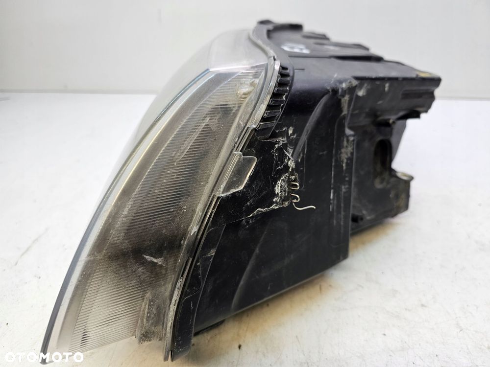 REFLEKTOR PRAWY AUDI A6 C6 4F0941004AK XENON EU - 5