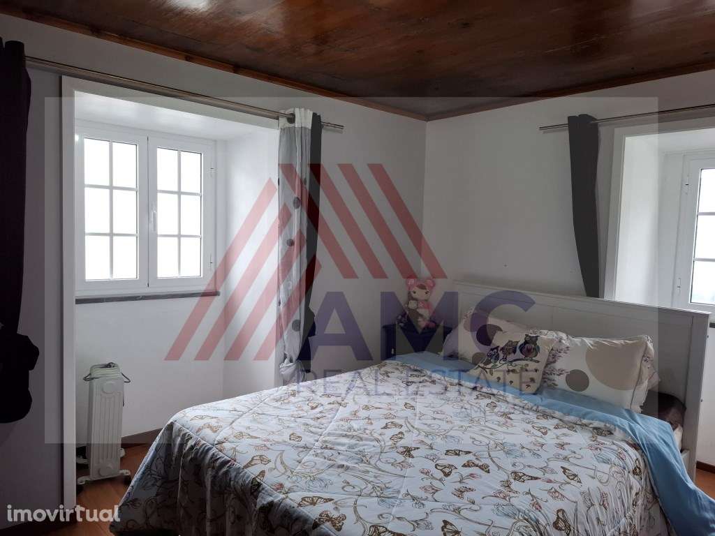 MORADIA NO CENTRO DA VILA DA MADALENA (PICO) - Grande imagem: 5/18