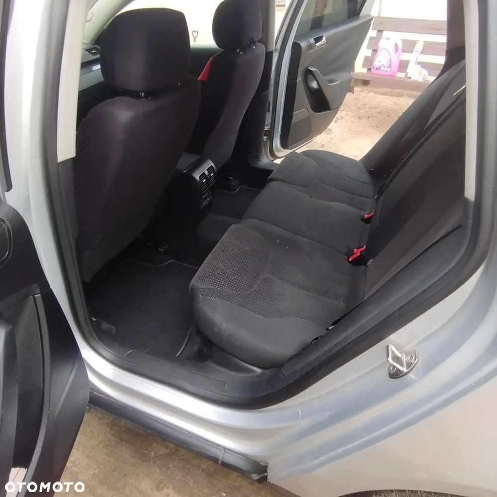 Volkswagen Passat 2.0 TDI DPF Highline - 6