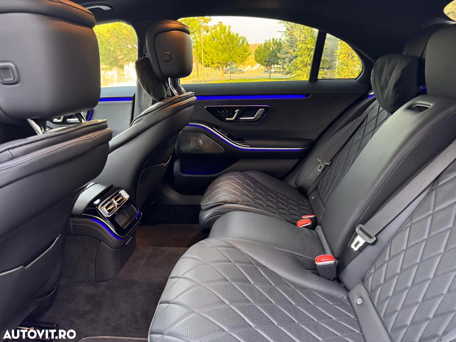 Mercedes-Benz S 400 d 4Matic L 9G-TRONIC - 29