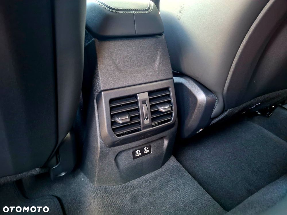 BMW Seria 1 M135 xDrive - 34