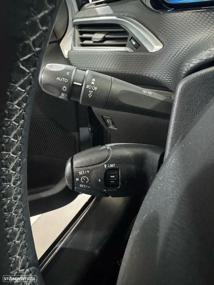 Peugeot 2008 PureTech 110 Stop&Start Allure - 15