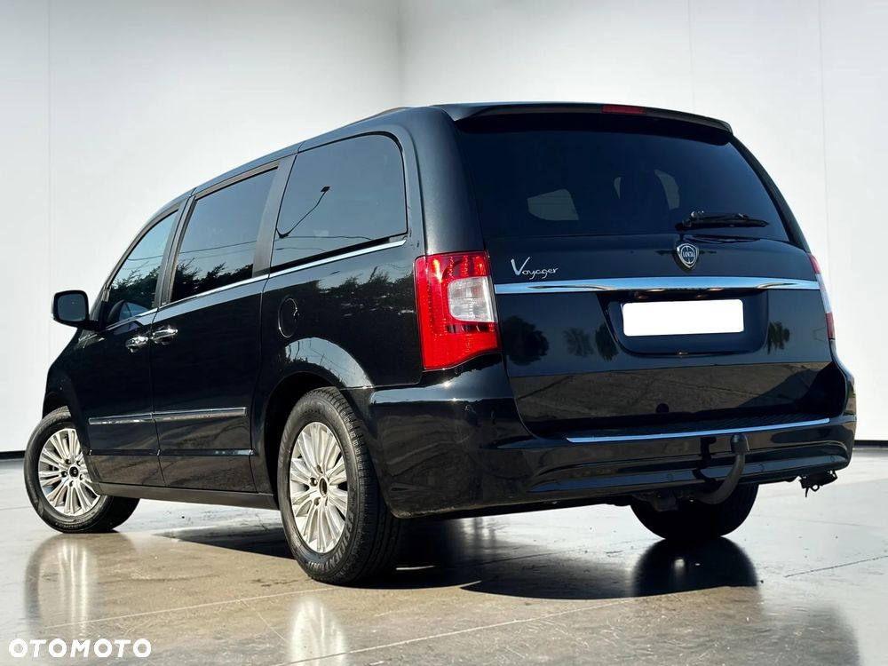 Lancia Voyager 2.8 Multijet 16v Platinum - 11