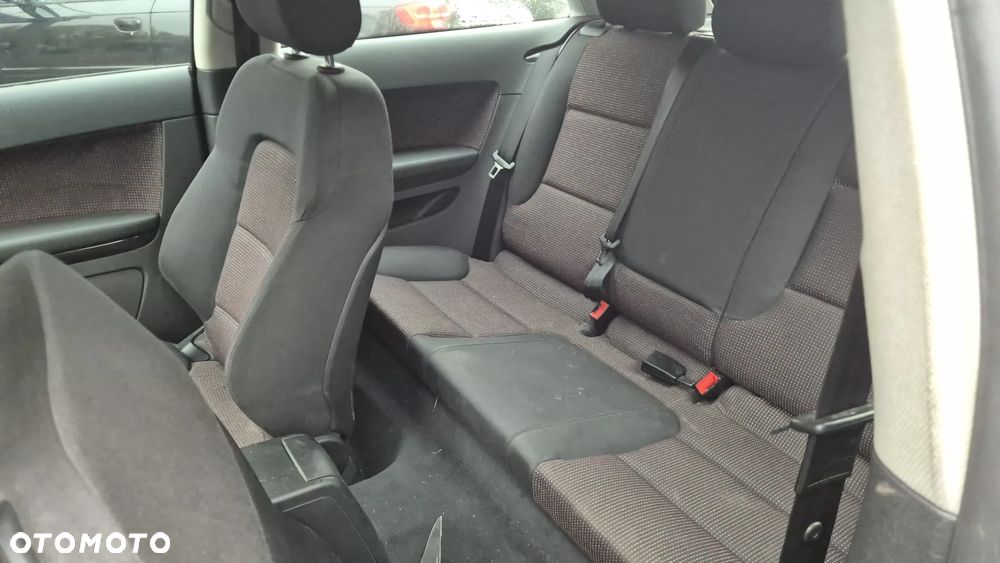 Audi A3 3-drzwiowe 2.0 FSI Ambiente - 11