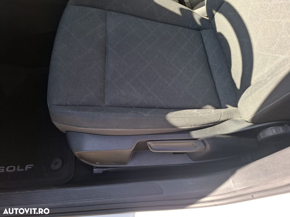 Volkswagen Golf 1.0 eTSI MHEV 110CP DSG Life - 18