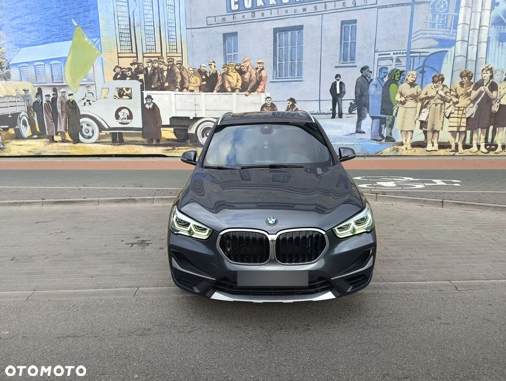 BMW X1 xDrive25i Sport Line - 13