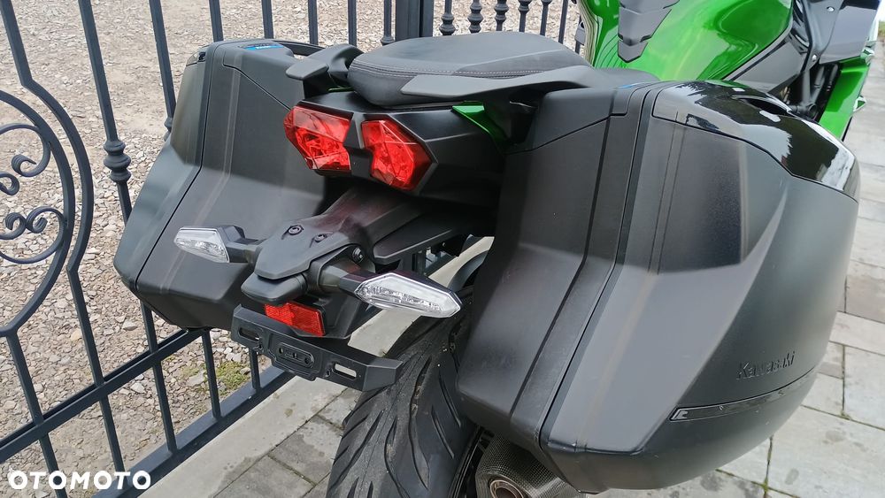 Kawasaki Ninja H2 SX - 22