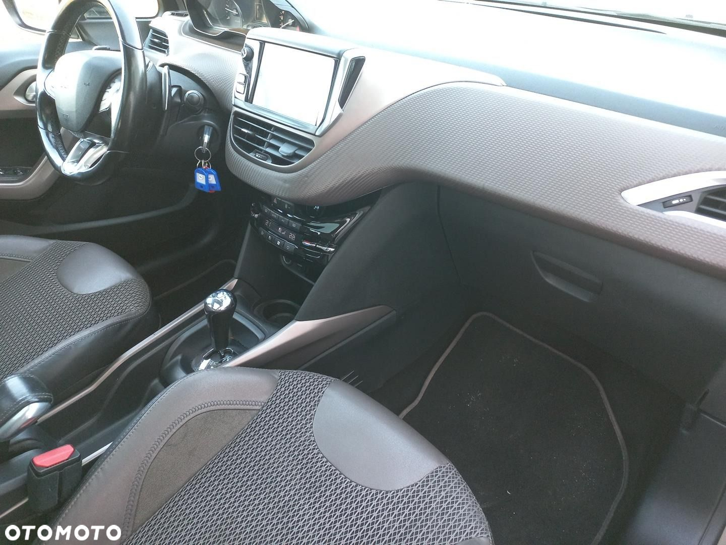 Peugeot 2008 1.6 e-HDi Style S&S - 14