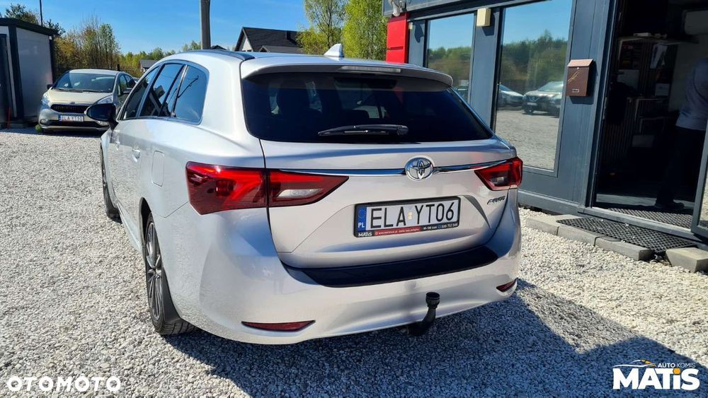 Toyota Avensis - 2