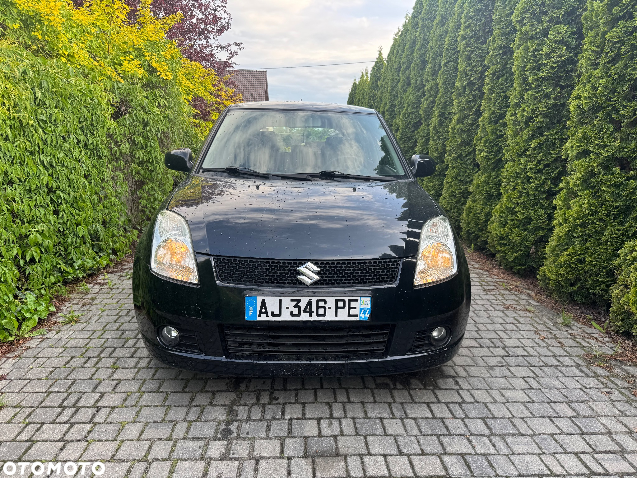 Suzuki Swift 1.3 Black and White - 2