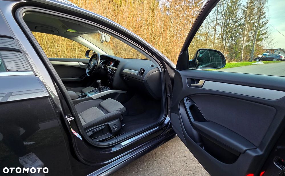 Audi A4 Avant 2.0 TDI DPF quattro - 23