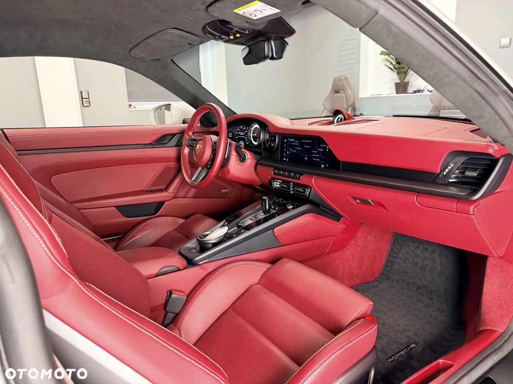 Porsche 911 - 25