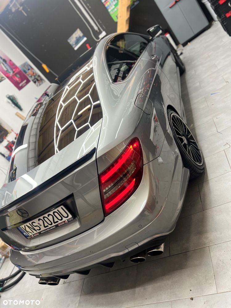 Mercedes-Benz C-Class 2011 photo 4