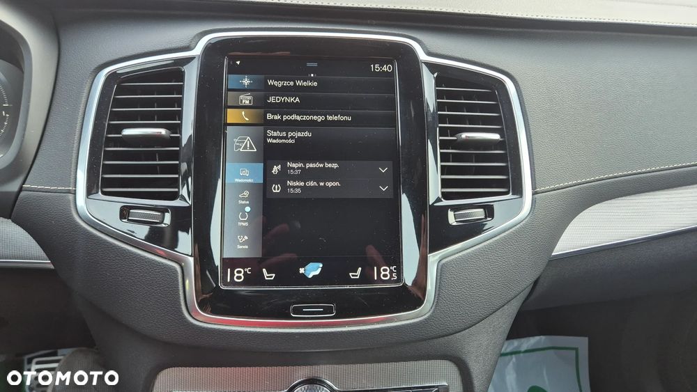 Volvo XC 90 - 9