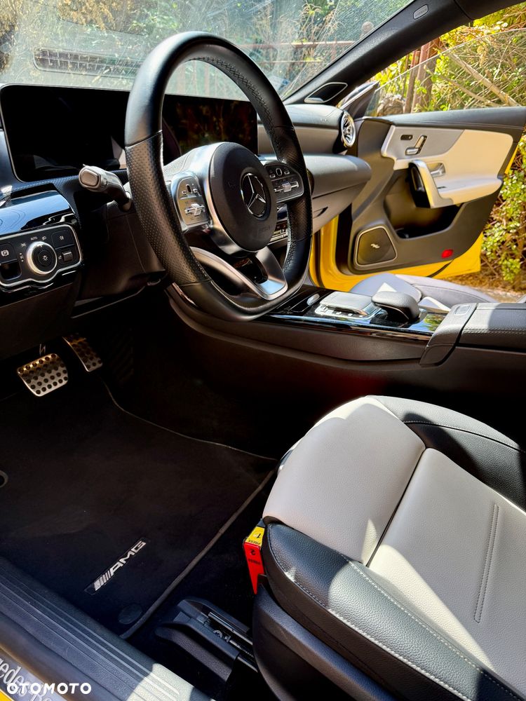 Mercedes-Benz CLA 250 4-Matic AMG Line 7G-DCT - 15