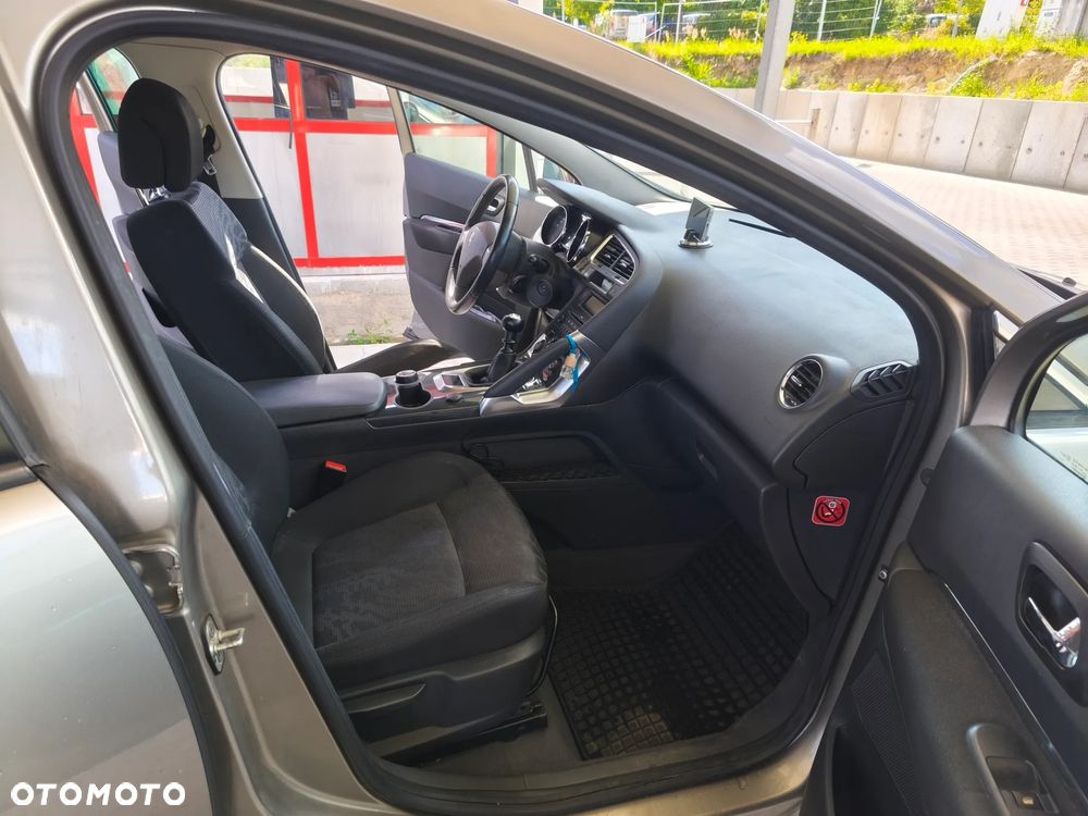 Peugeot 3008 1.6 HDi Premium - 10