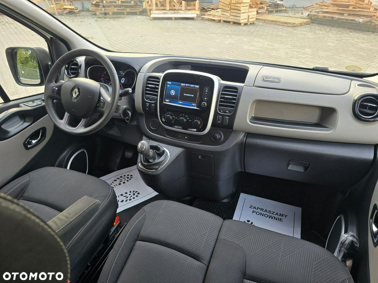 Renault Trafic - 26