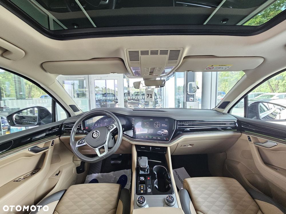 Volkswagen Touareg - 28