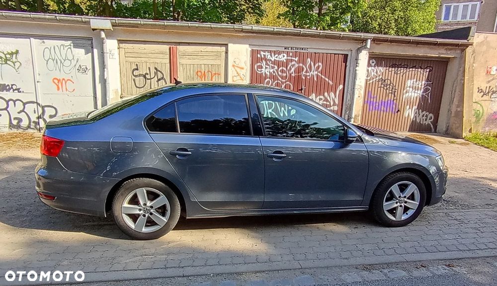 Volkswagen Jetta 1.4 TSI Comfortline - 4