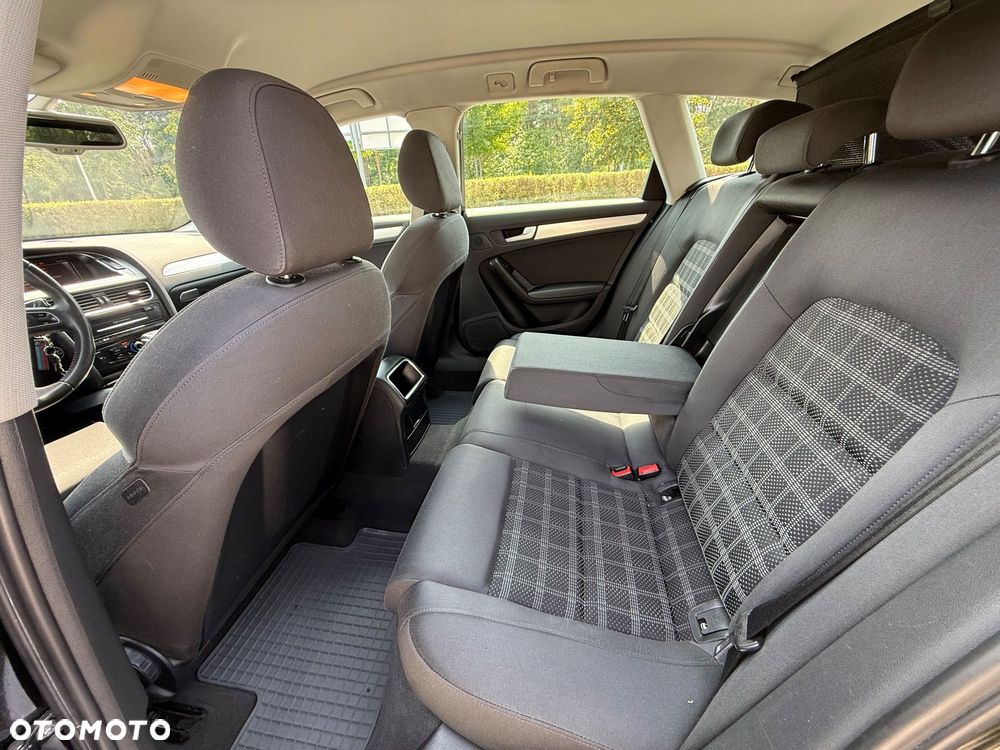 Audi A4 Avant 2.0 TDI DPF multitronic S line Sportpaket - 7