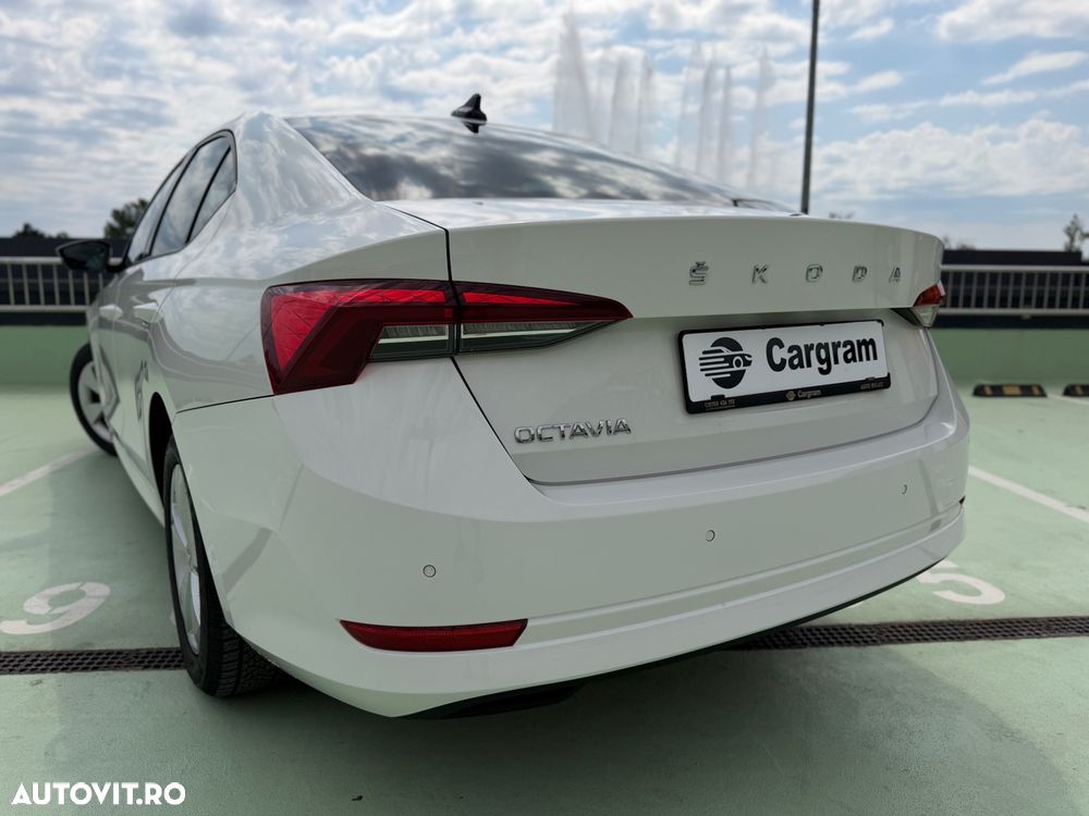 SKODA Octavia 2021 — imagine 10
