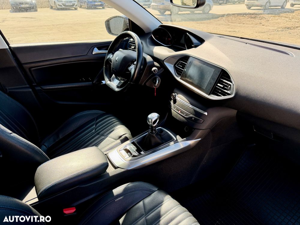 Peugeot 308 PureTech 130 GPF Stop & Start Allure Pack - 23