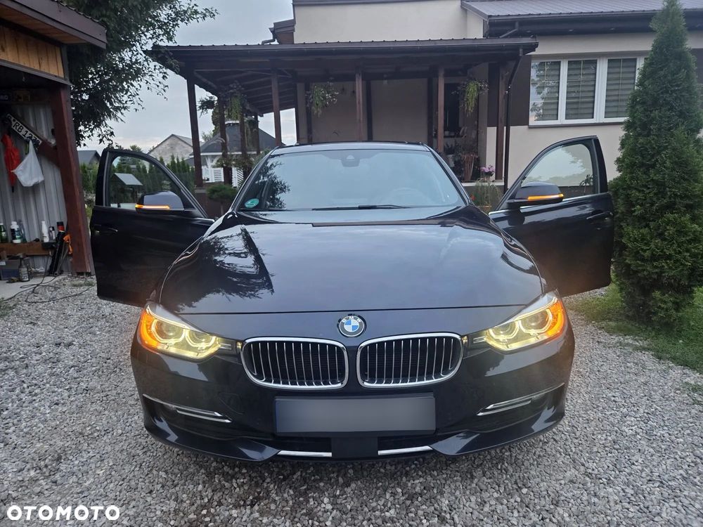 BMW Seria 3 320d xDrive Luxury Line - 7
