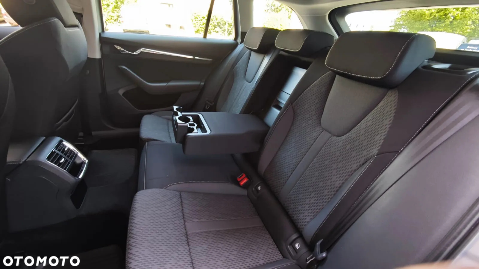 Skoda Octavia 1.5 TSI ACT Style - 10