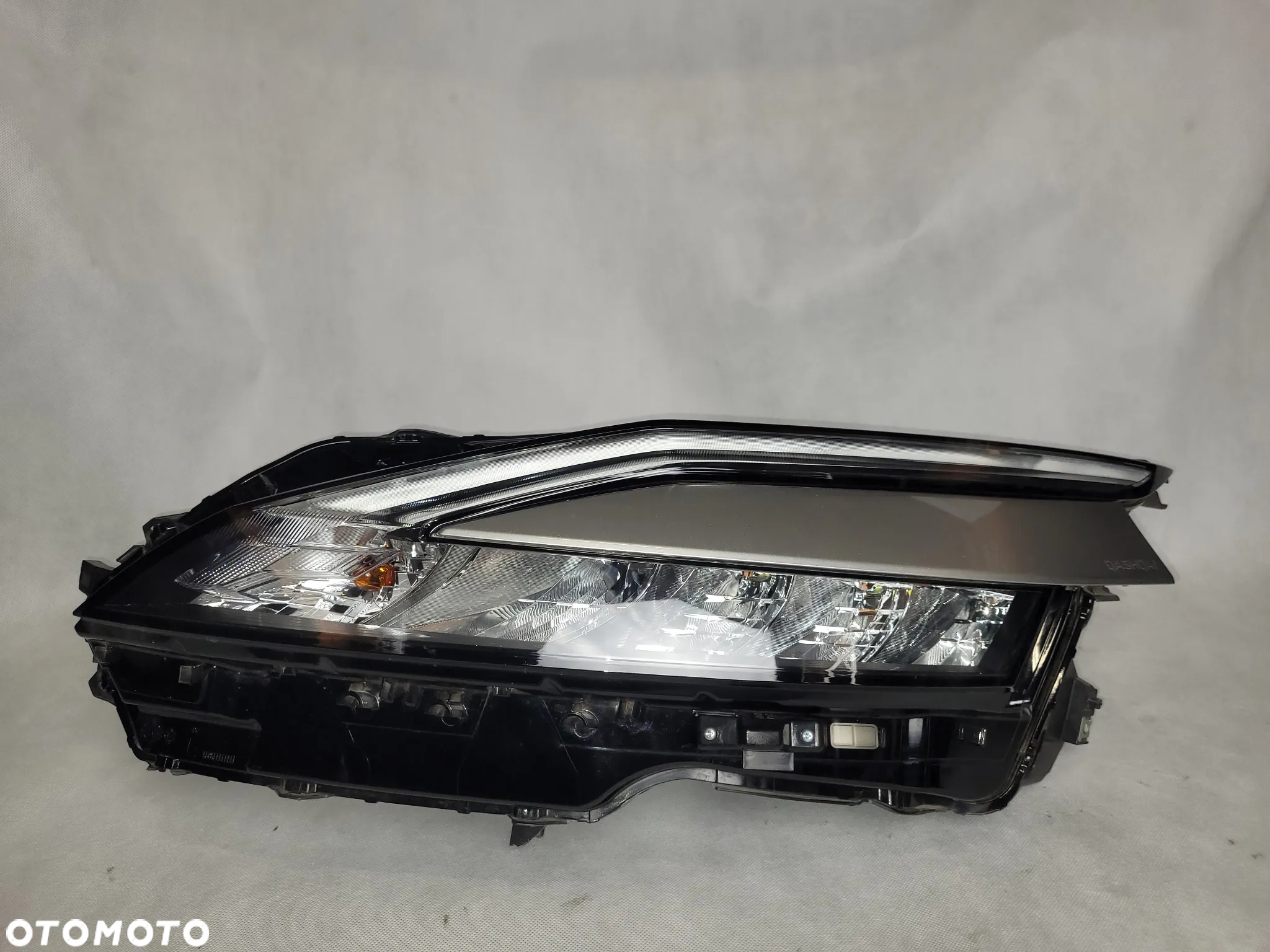 NISSAN QASHQAI J12 III 21- LAMPA LAMPY PRZEDNIE PRZÓD - 8