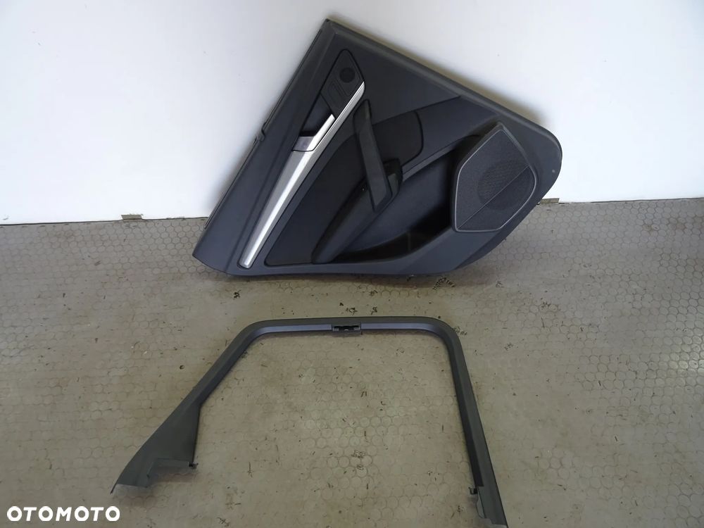 boczek drzwi tyl prawy lewy Roleta Audi Q5 80A czesci - 2