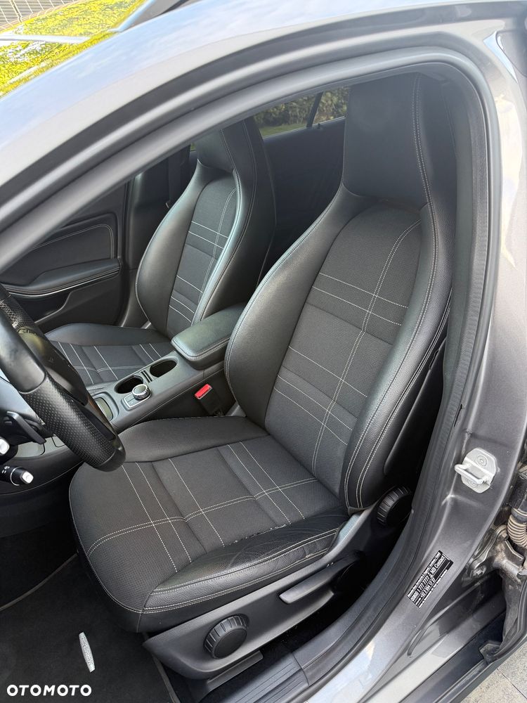 Mercedes-Benz GLA - 14