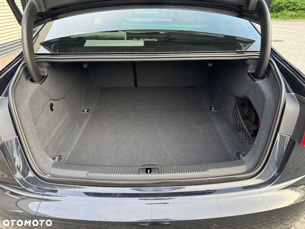 Audi A6 Avant 2.0 TDI ultra S tronic - 38